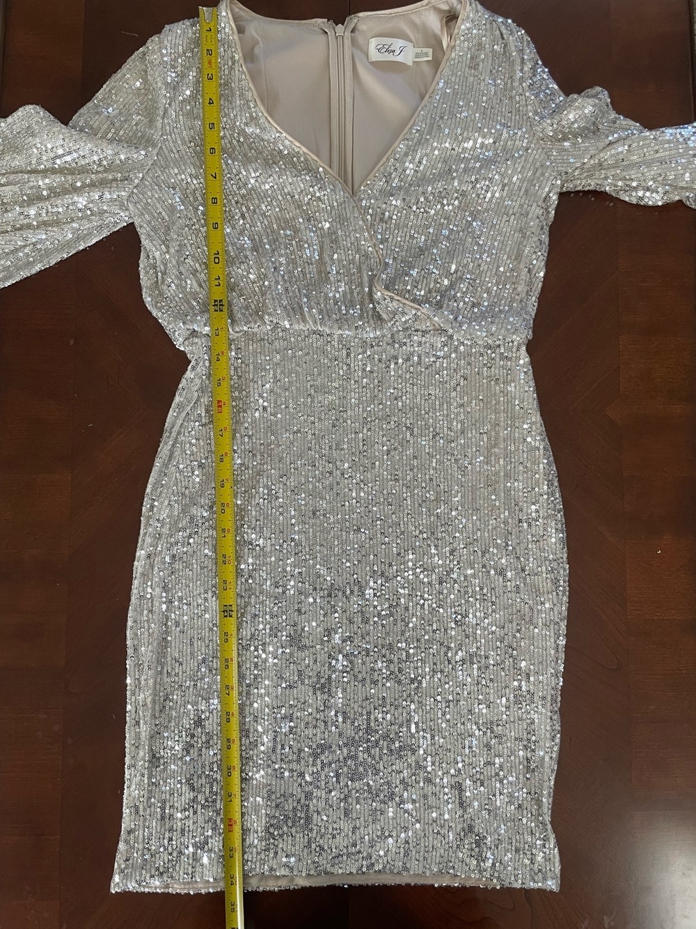 Eliza J Silver Sequin Cocktail Dress Long Sleeve V-Neck Size 4 - Picture 7 of 11
